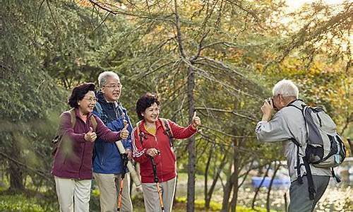 带老人来北京去哪玩_带老年人去北京旅游攻略路线